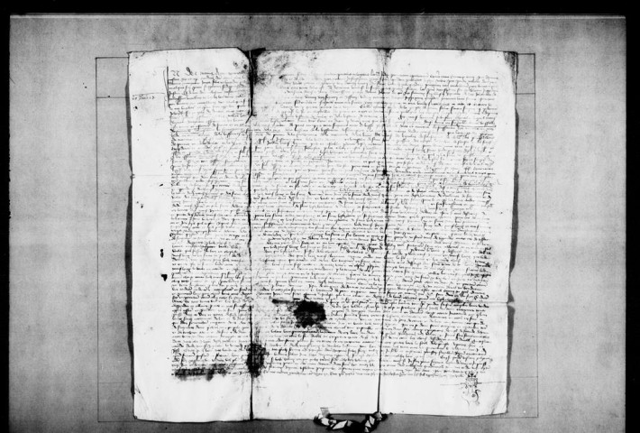 Lettres et autres documents sur la terre de Beysserette . mémoires, observations et autres pièces concernant l'acte de 1340 et les aveux de 1609 et 1670, s.d.