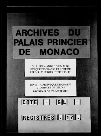 Bulle de Martin V réglant le différend existant entre les Grimaldi et l'évêque de Grasse, Antoine de Remoules, à propos de la possession de la viguerie et vicariat du lieu et château d'Antibes, qui, à la suite de son rattachement à l'église de Rome, avait été engagé par Clément VII à Luc et Marc Grimaldi, damoiseaux de Gênes, jusqu'à remboursement de diverses sommes prêtées par ces seigneurs à la Chambre apostolique, ce qui fut confirmé par Jean XXIII.