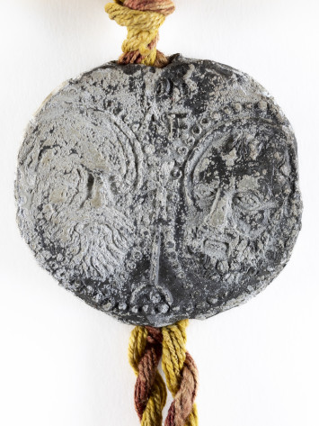 Avers de la bulle montrant les apôtres Pierre et Paul